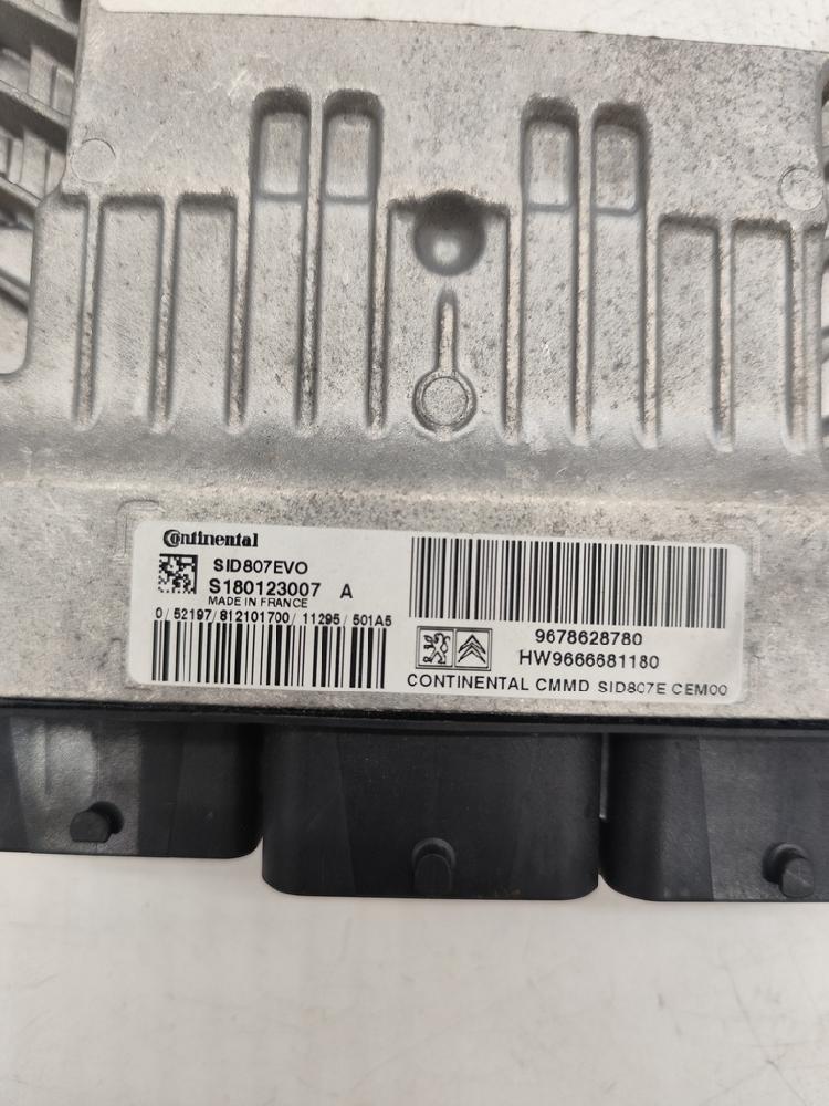 Centralita motor uce 9678628780 de Citroen C4 coupé (la_) 2004-2011 90 CV - pieza usada