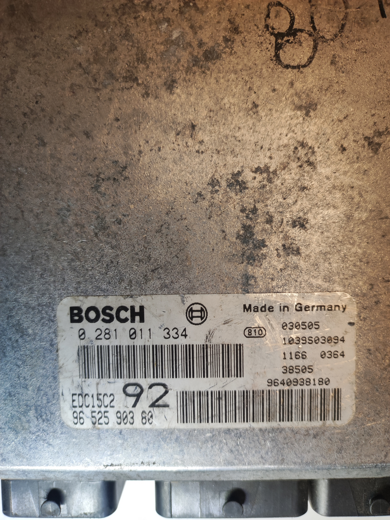 Switchboard engine uce 0281011334 de Peugeot 807 (eb_) 2002-2008 107 CV - pieza usada