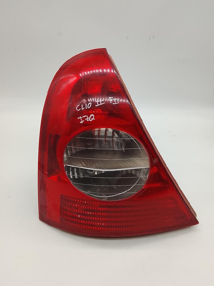 Pisca tras esquerdo 8200071413 de Renault Clio ii (bb_, cb_) 2004-2003