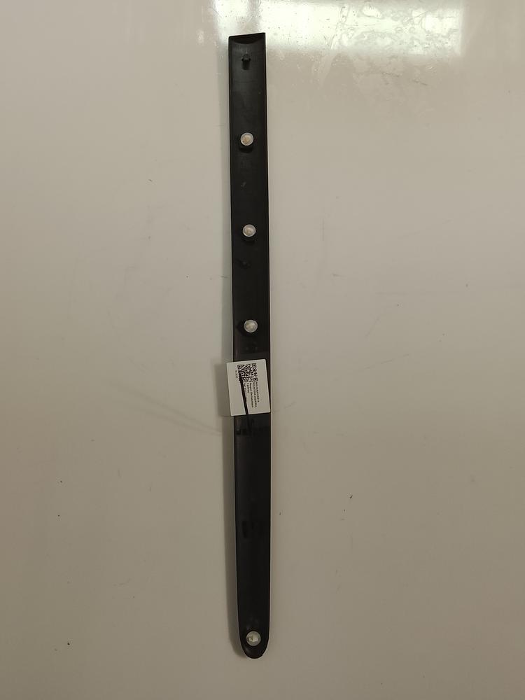 Moldura puerta delantera izquierda 9625100577 de Peugeot 206 1998-2003 - pieza usada
