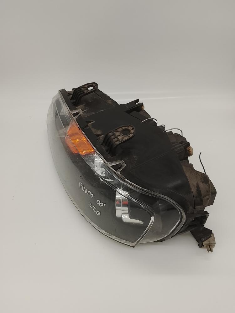 Faro izquierdo 661-1132L-LD-EM de Fiat Punto 1999-2003 - pieza usada