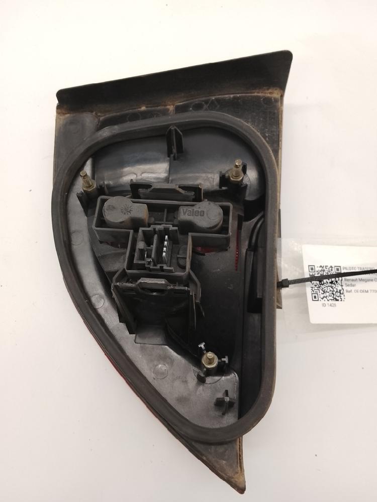 Inner right rear pilot 7700428053 de Renault Megane i classic (la0/1_) 1997-2001 - pieza usada