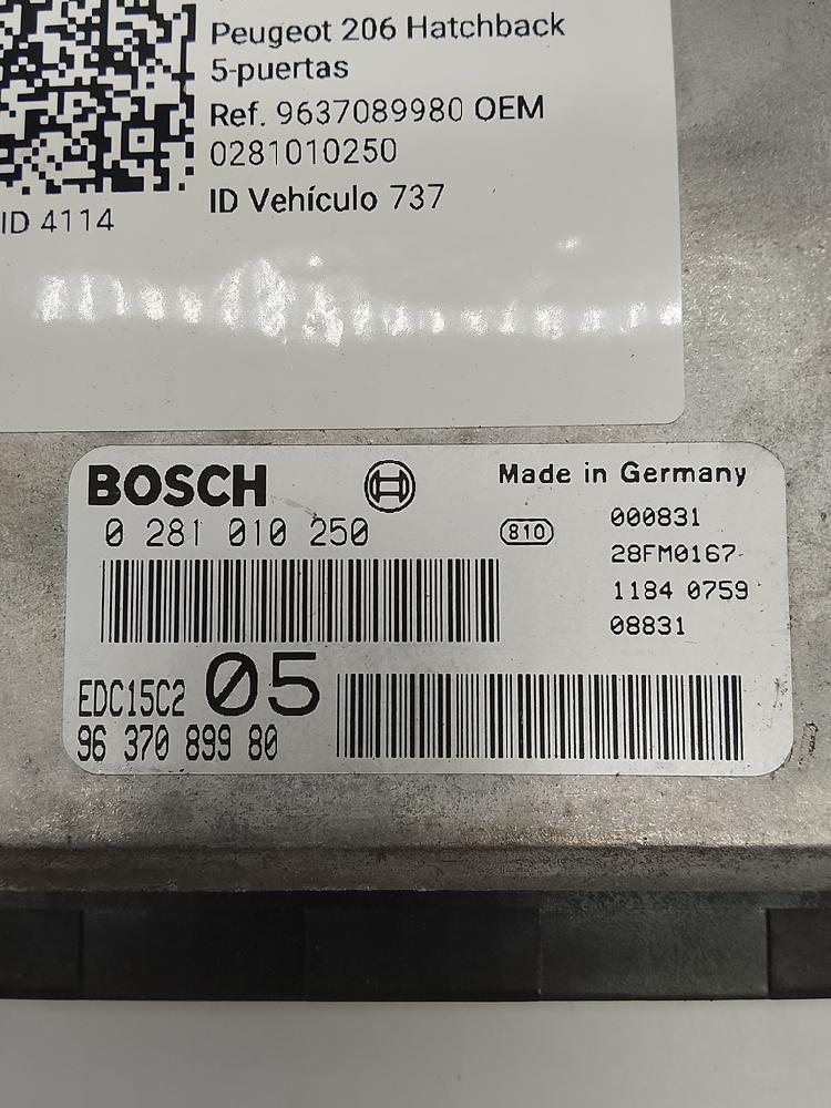 Motorsteuergerät 0281010250 de Peugeot 206 1998-2012 90 CV - pieza usada