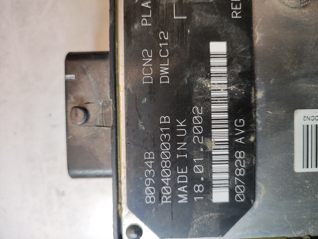 Centralita motor uce R04080031B de Citroen Xsara 1997-2000 68 CV - pieza usada