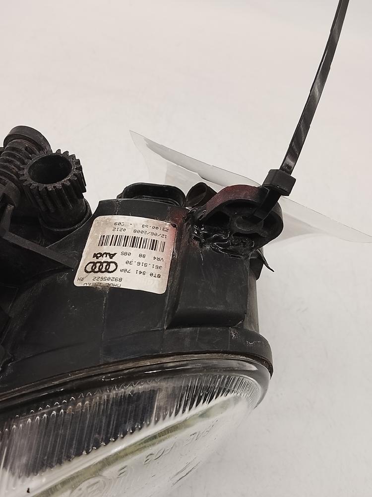 Faro antiniebla derecho 8T0941700 de Audi A5 2007-2011 - pieza usada