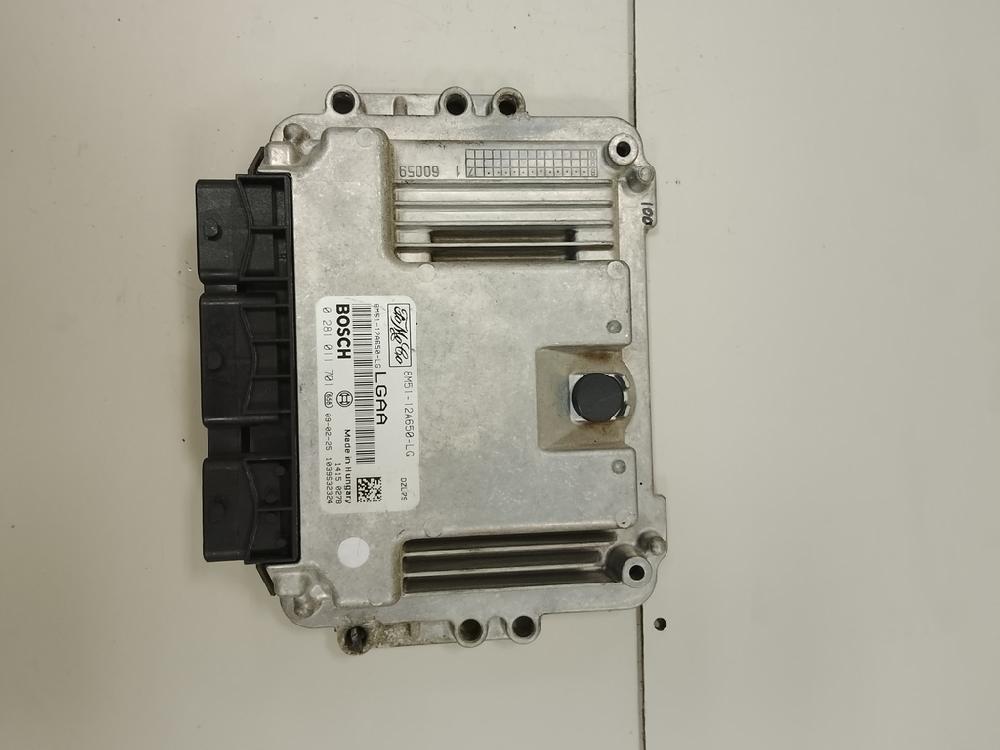 Switchboard engine uce 0281011701 de Ford Focus ii sedán (db_, fch, dh) 2005-2012 - pieza usada