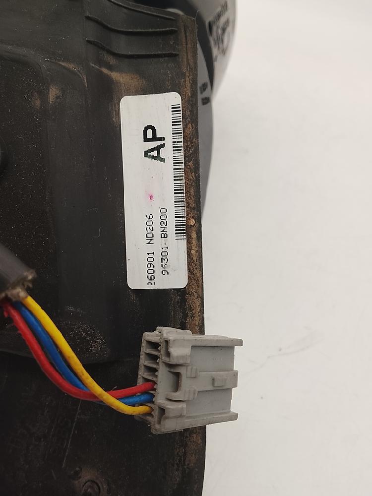 Retrovisor derecho 96301-BN228 de Nissan Almera 2000-2003 - pieza usada