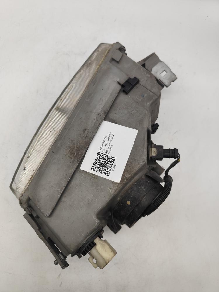 Phare droit 14259800 de Fiat Punto 1993-1999 - pieza usada