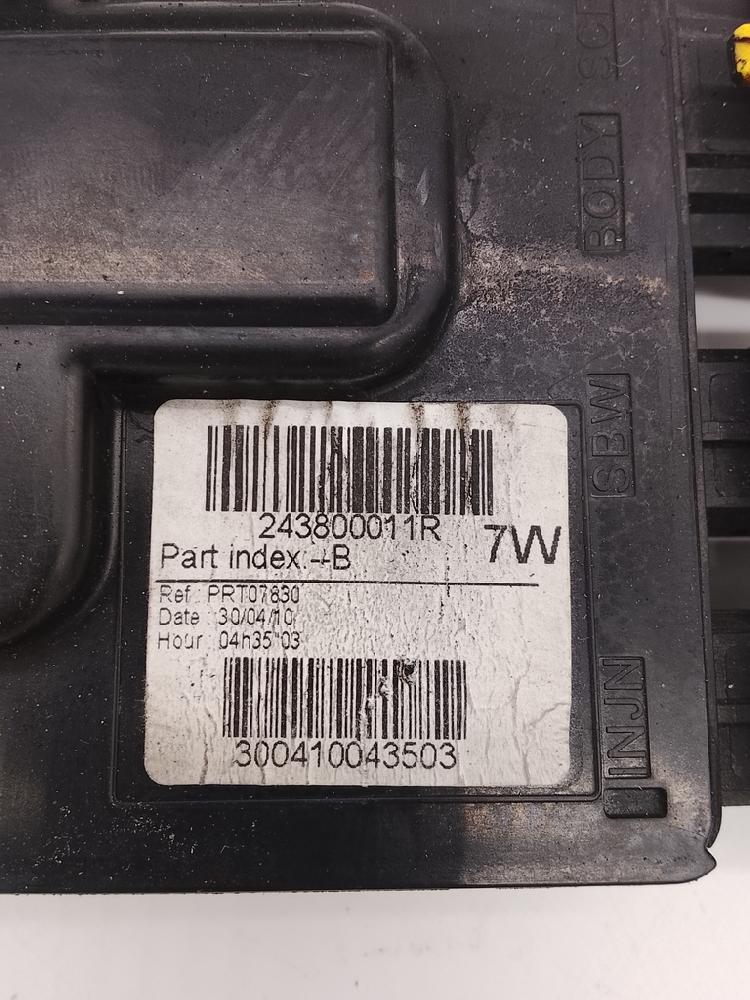 Module électronique 243800011R de Renault Megane iii hatchback (bz0/1_, b3_) 2008-2014 - pieza usada