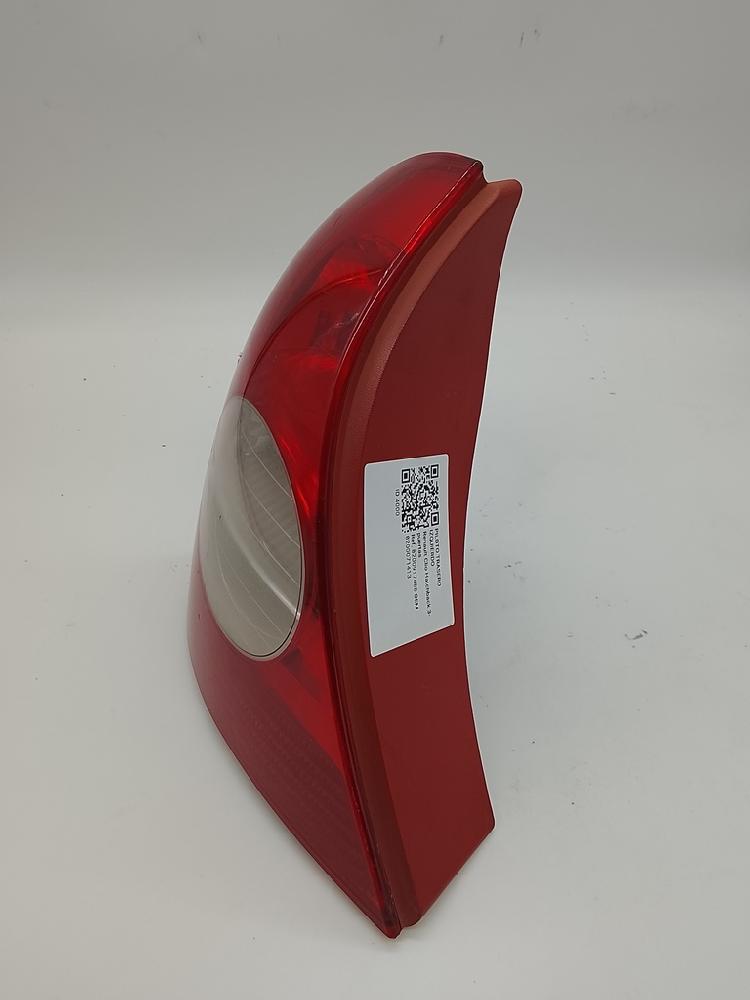 Pisca tras esquerdo 8200071413 de Renault Clio ii (bb_, cb_) 2004-2003 - pieza usada