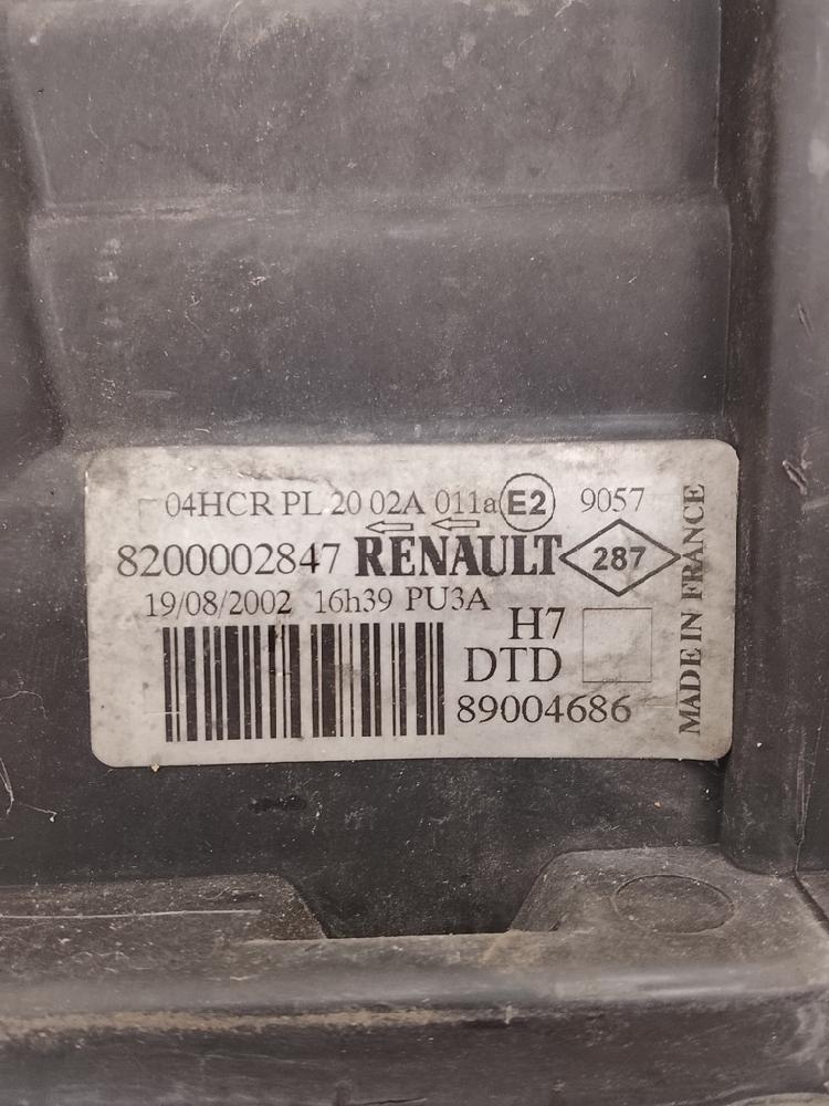 Headlamp rh 7701048931 de Renault Laguna ii grandtour (kg0/1_) 2001-2006 - pieza usada