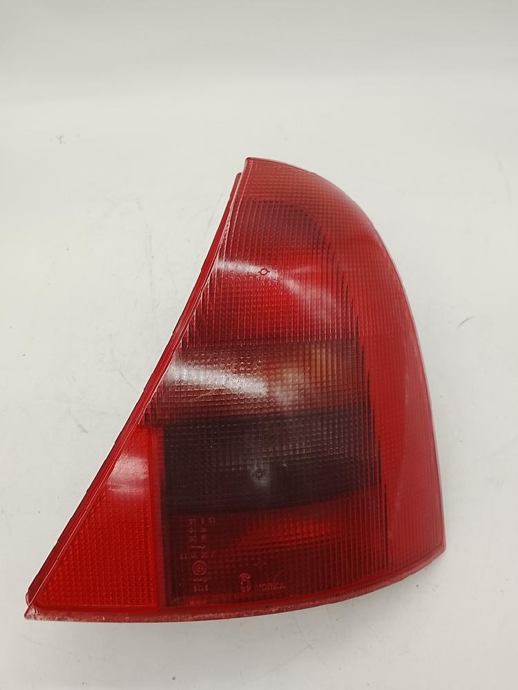 Piloto trasero derecho 7700410516 de Renault Clio 1998-2002