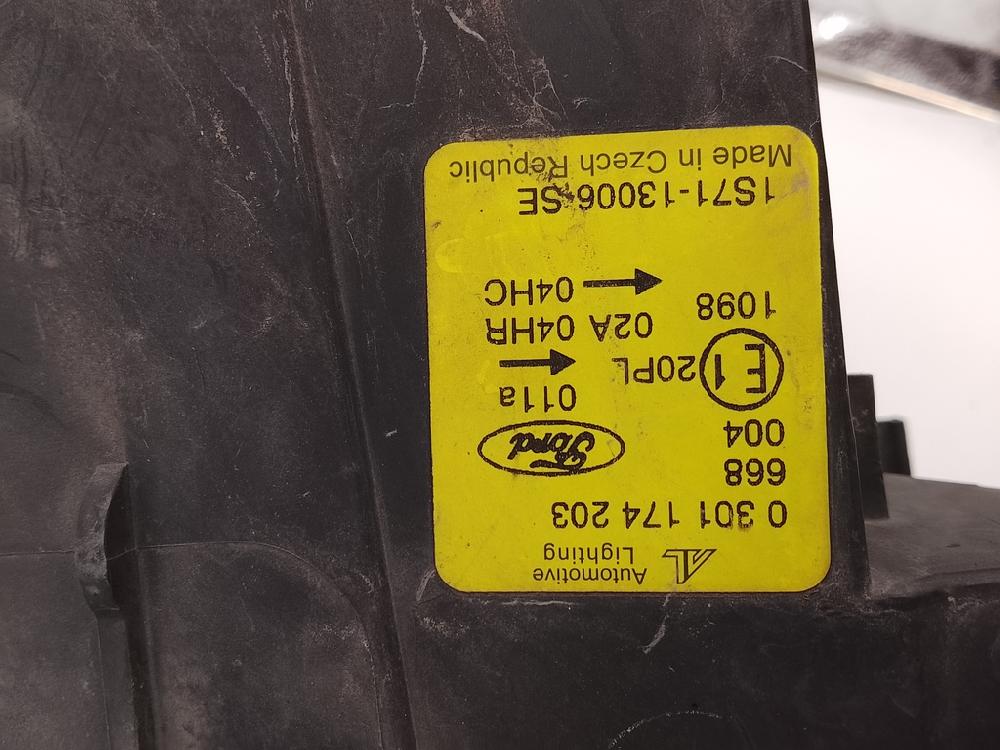 Scheinwerfer links 1435624 de Ford Mondeo iii turnier (bwy) 2000-2007 - pieza usada