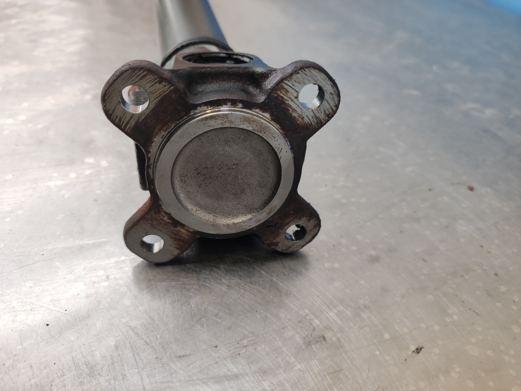 Zwischenwelle 26208628043 de Bmw 5 serie 2009-2013 - pieza usada