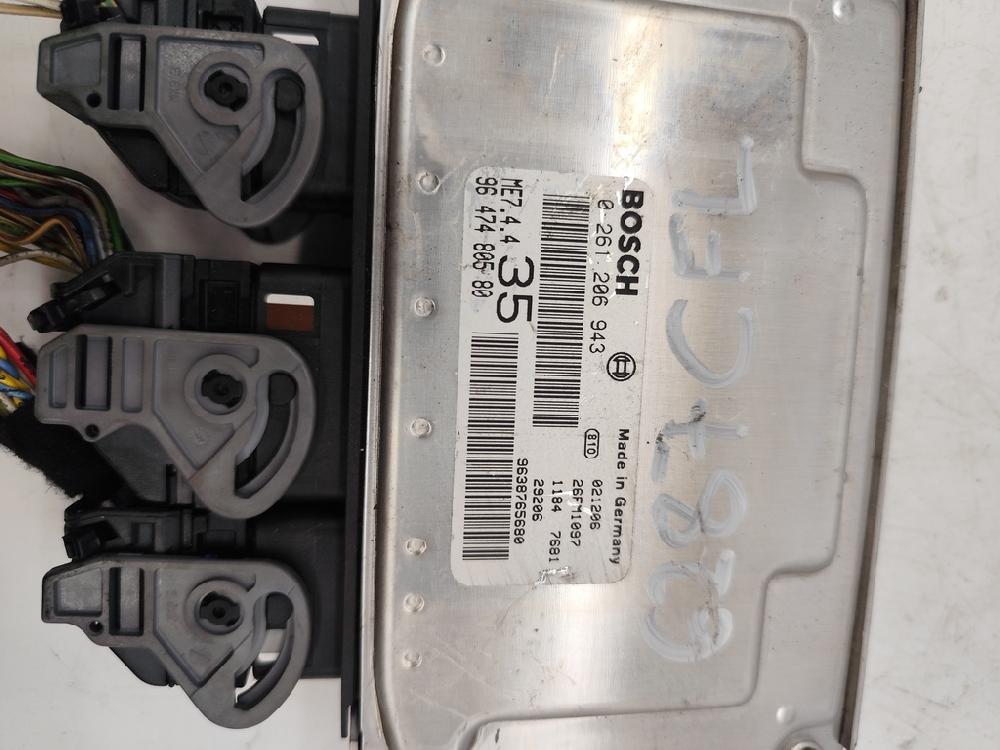 Centralina do motor 0261206943 de Peugeot 307 cc (3b) 2005-2009 109 CV - pieza usada