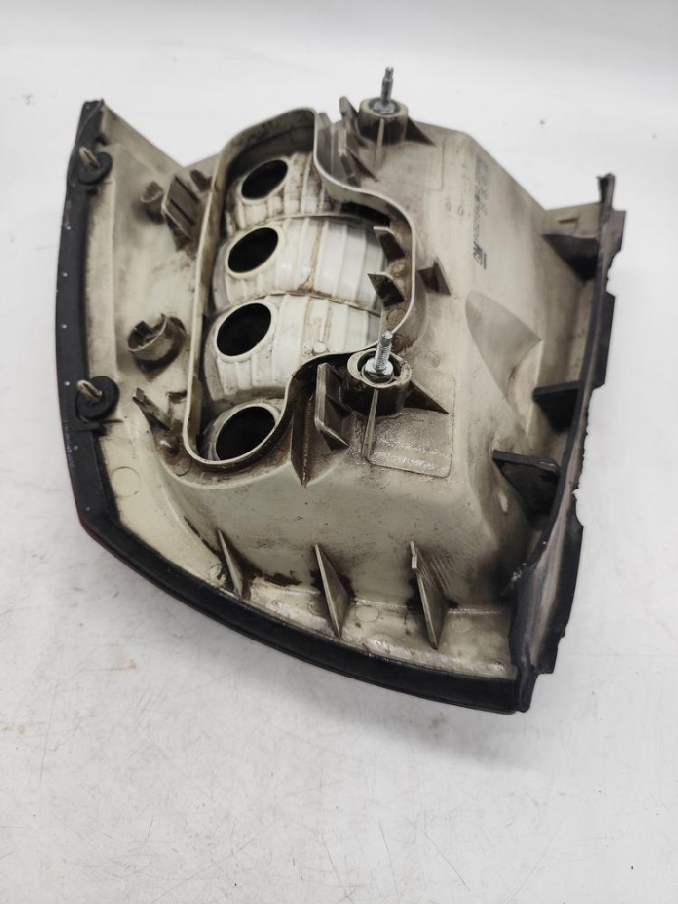 Piloto trasero izquierdo 90521542 de Opel Astra 1998-2009 - pieza usada