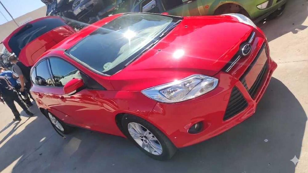 Condensador / radiador aire acondicionado BV61-19710-BA de Ford Focus 2011-2015 - pieza usada