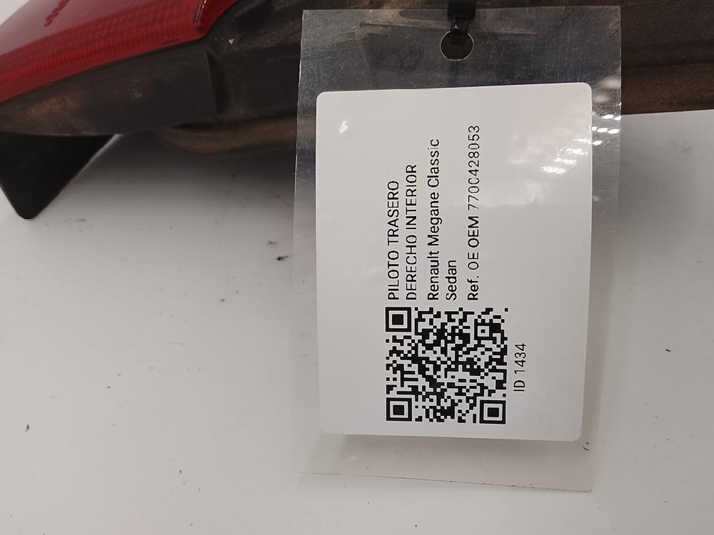 Inner right rear pilot 7700428053 de Renault Megane i classic (la0/1_) 1997-2001 - pieza usada