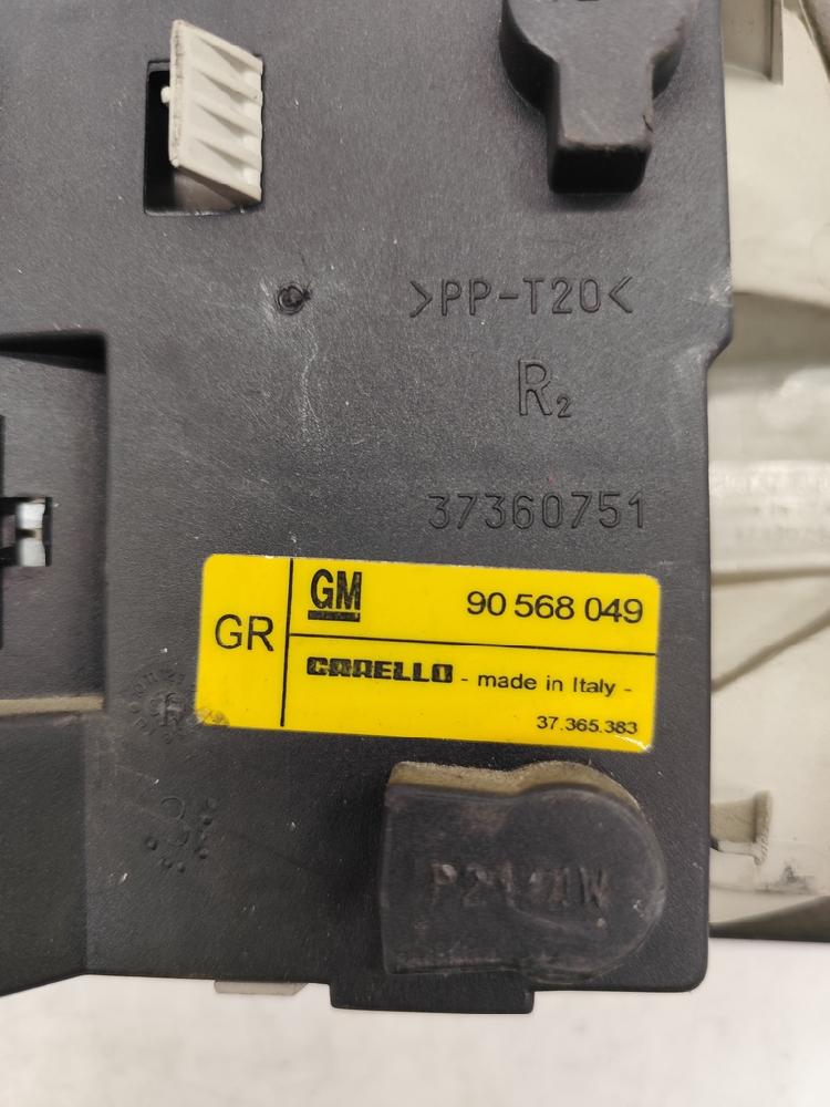 Piloto trasero derecho 90568047 de Opel Vectra 1995-2000 - pieza usada