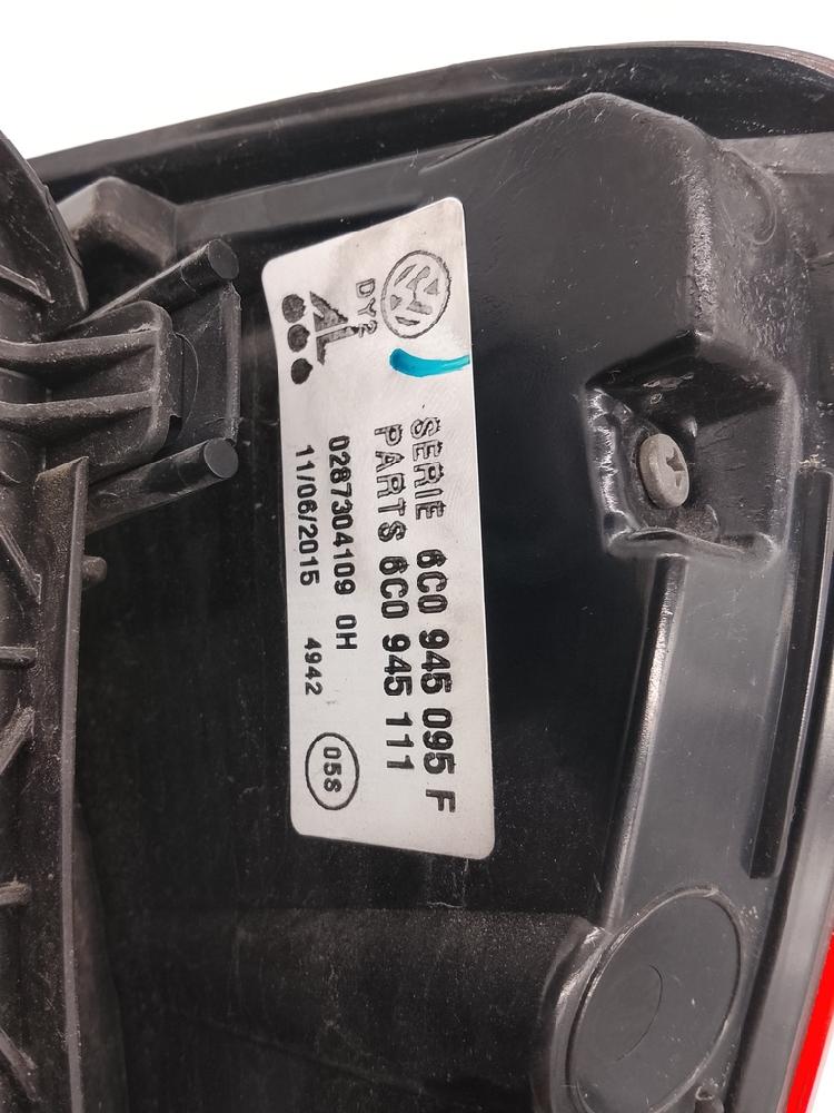 Piloto trasero izquierdo 2215110 de Volkswagen Polo v (6r1, 6c1) 2011-2014 - pieza usada