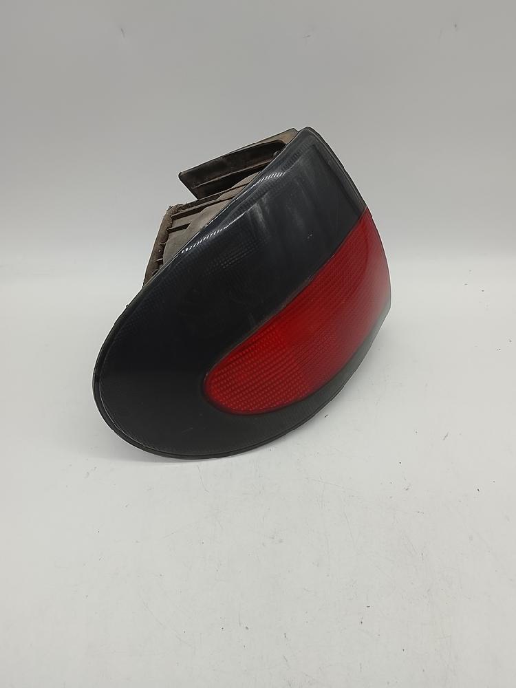 Piloto trasero izquierdo 7700838530 de Renault Megane i classic (la0/1_) 1997-2001 64 CV - pieza usada