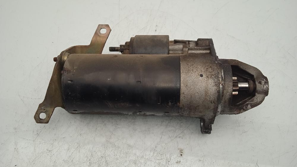 Starter motor ABZ 0001110100 de Audi A8 d2 (4d2, 4d8) 1994-1999 299 CV con 274000 km