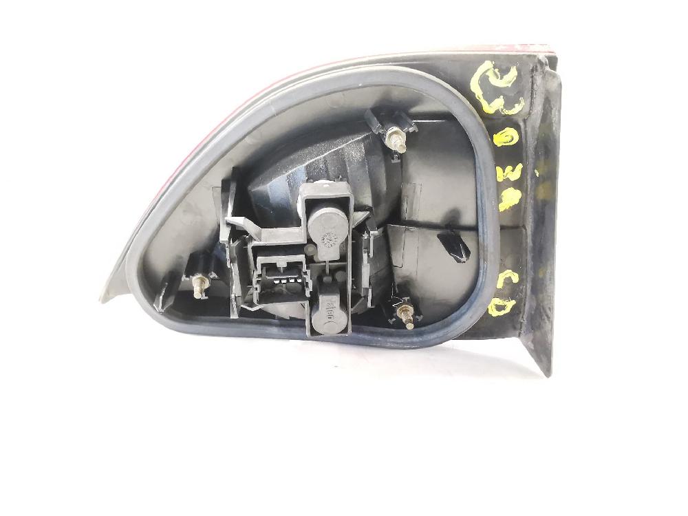 Central rear lamp F9Q 732 7700428053 de Renault Megane i classic (la0/1_) 1997-2001 102 CV con 357484 km - pieza usada