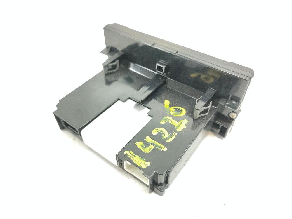 Écran multifunction D4164T 31268055 de Volvo C30 (533) 2006-2012 109 CV - pieza usada