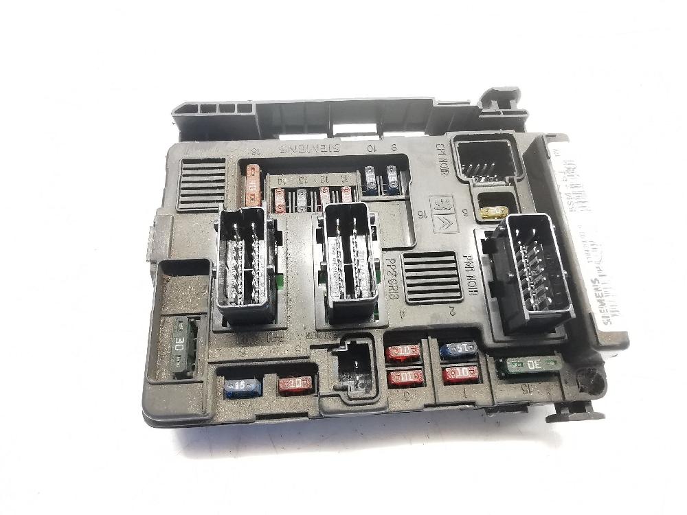 Caja de relés / fusibles RHY (DW10TD) 964349888000 de Citroen Xsara picasso (n68) 1999-2011 90 CV con 25209600 km