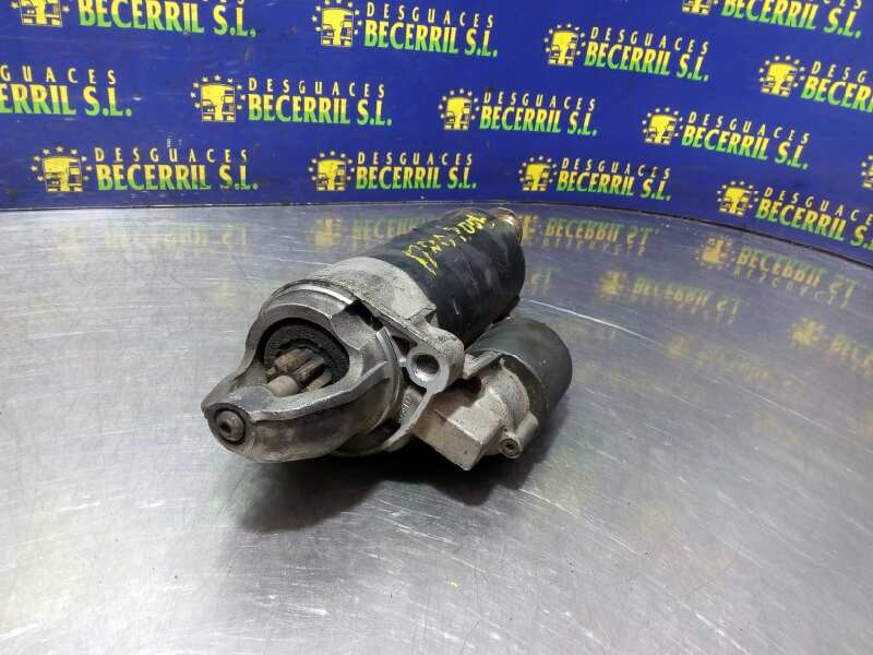 Starter motor 0001110100 de Audi A8 d2 (4d2, 4d8) 1994-1999 299 CV - pieza usada