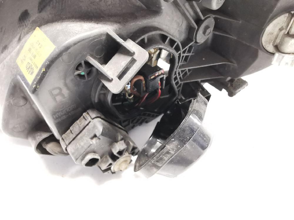 Faro derecho D4FA 010190999000 de Hyundai Accent iii sedán (mc) 2005-2010 110 CV - pieza usada
