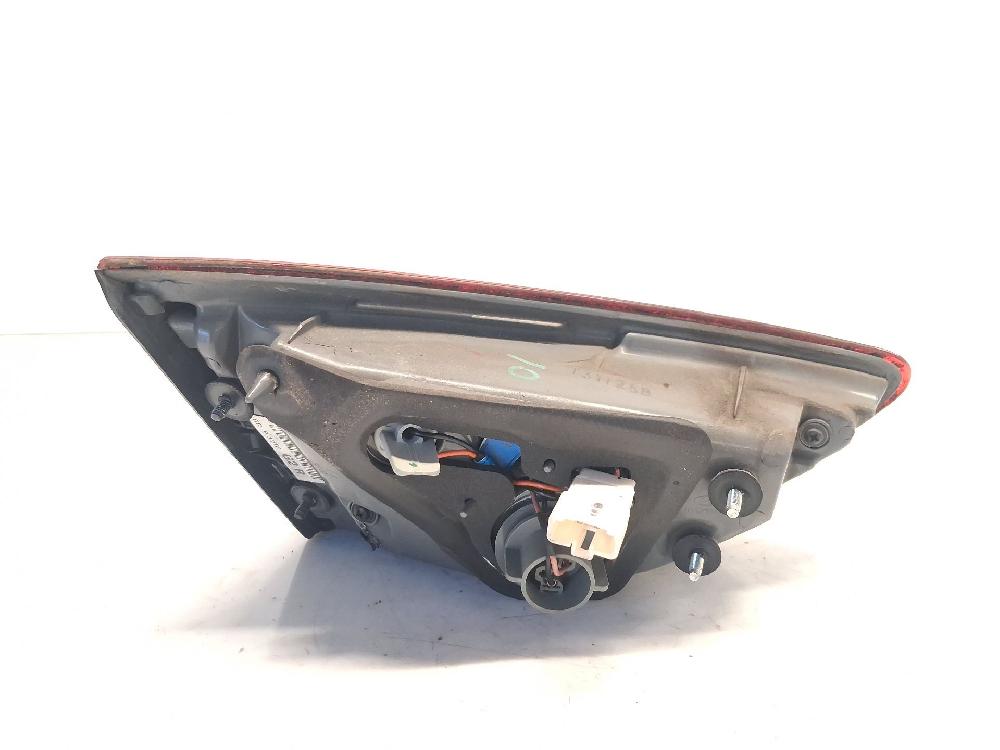 Scheinwerfer hinten zentral D4FC 9240205510 de Hyundai I30 (gd) 2011-2015 90 CV con 150734 km - pieza usada