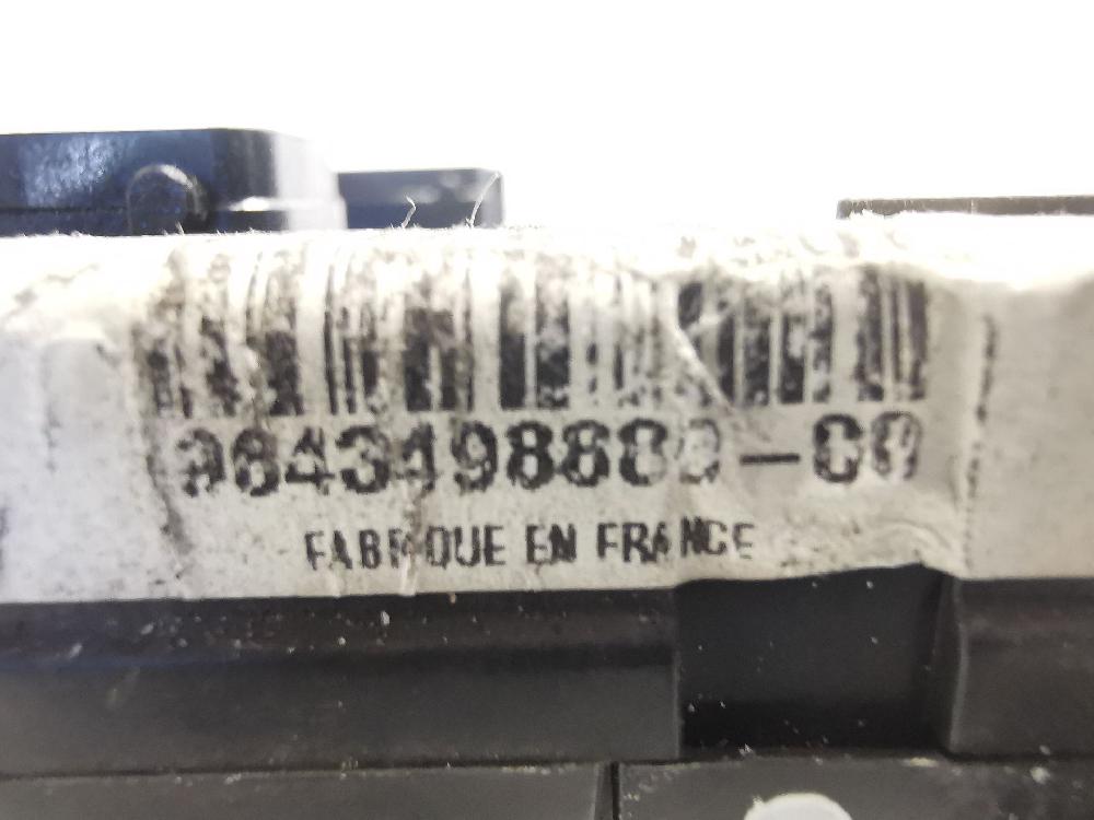 Caja de relés / fusibles RHY (DW10TD) 964349888000 de Citroen Xsara picasso (n68) 1999-2011 90 CV con 25209600 km - pieza usada