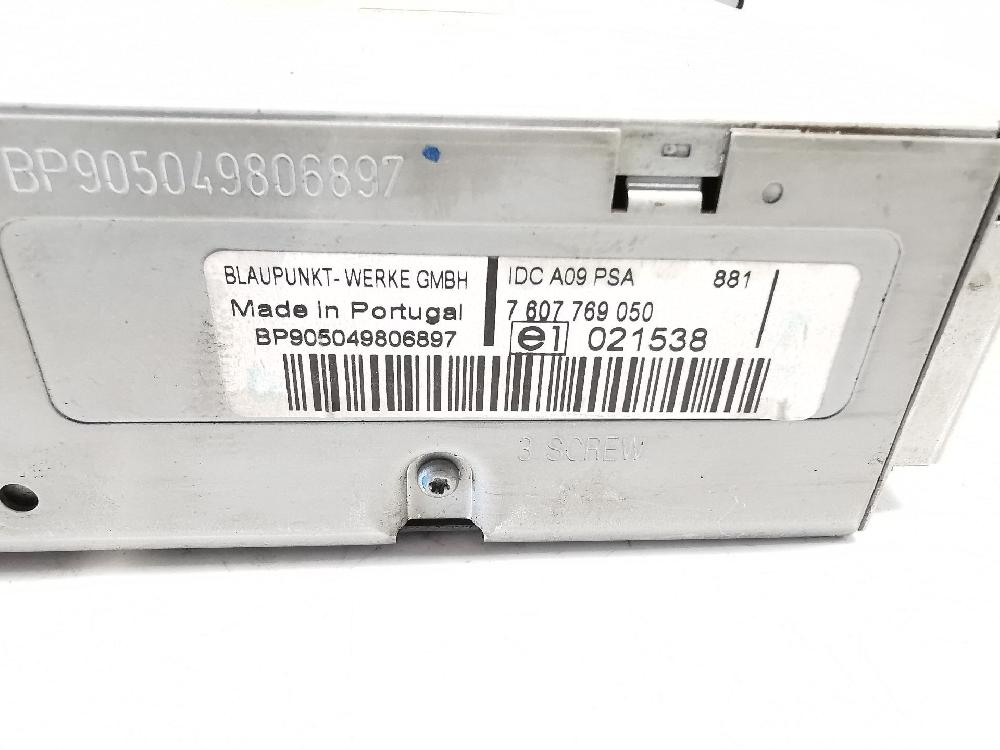 Sistema audio / radio cd RHR (DW10BTED4) 7607769050 de Peugeot 307 break (3e) 2002-2008 136 CV con 260291 km - pieza usada