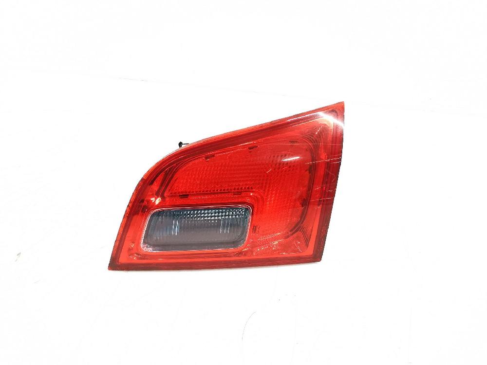 Piloto trasero central A 17 DTR 13282247 de Opel Astra j (p10) 2009-2015 110 CV