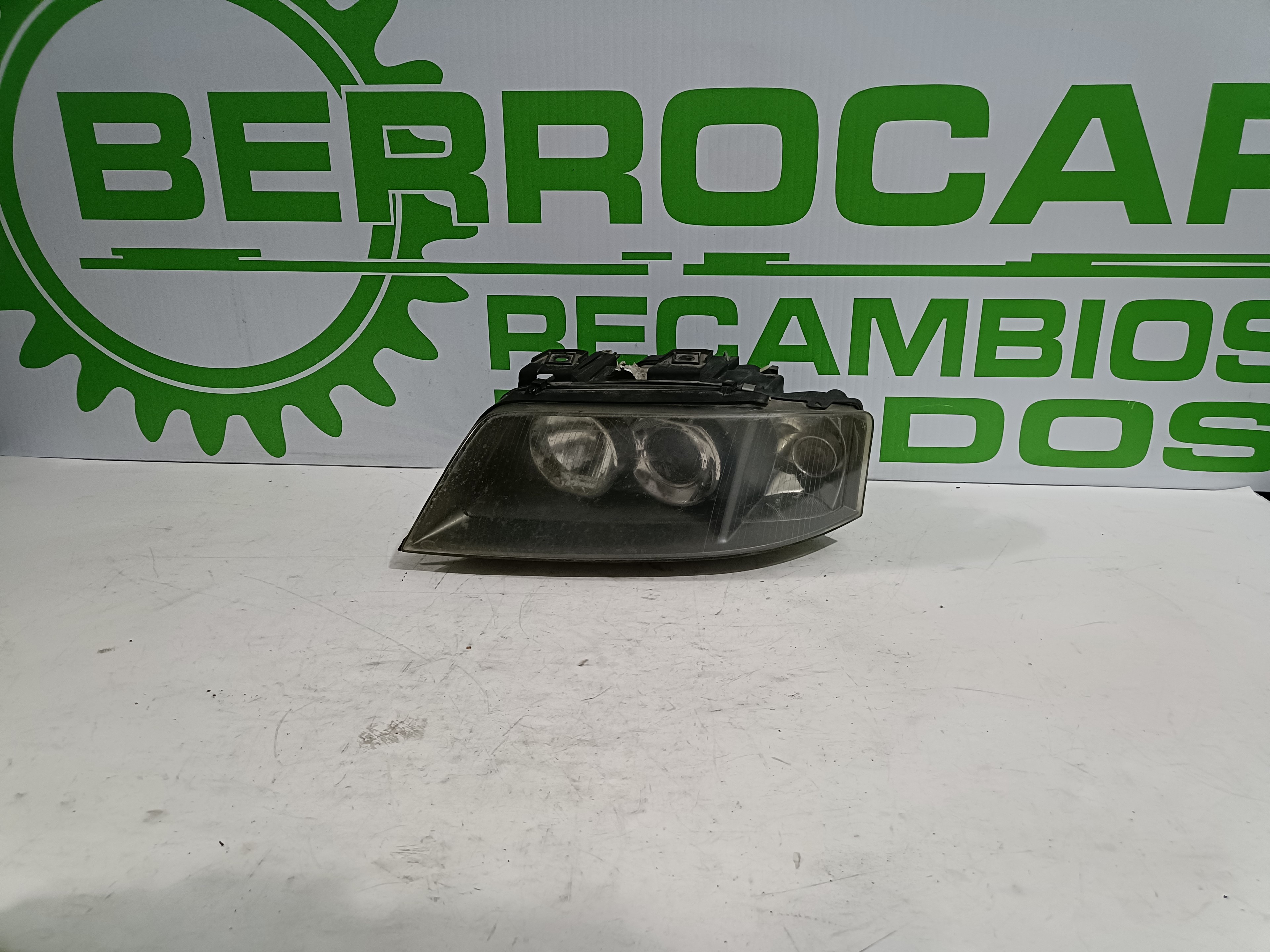 AUDI A6 C5/4B (1997-2004) Front Left Headlight 15592900 24347956