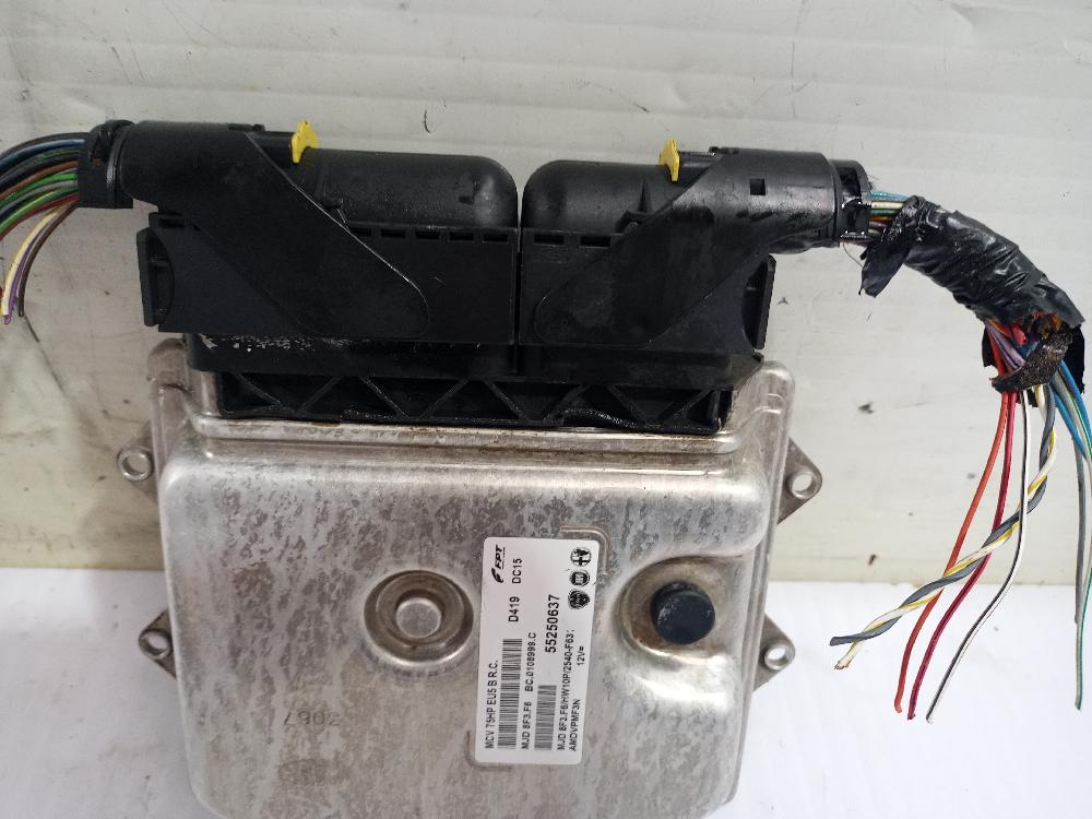 Switchboard engine uce 55250637 de Peugeot Bipper tepee 2008-2015 75 CV con 263658 km - pieza usada