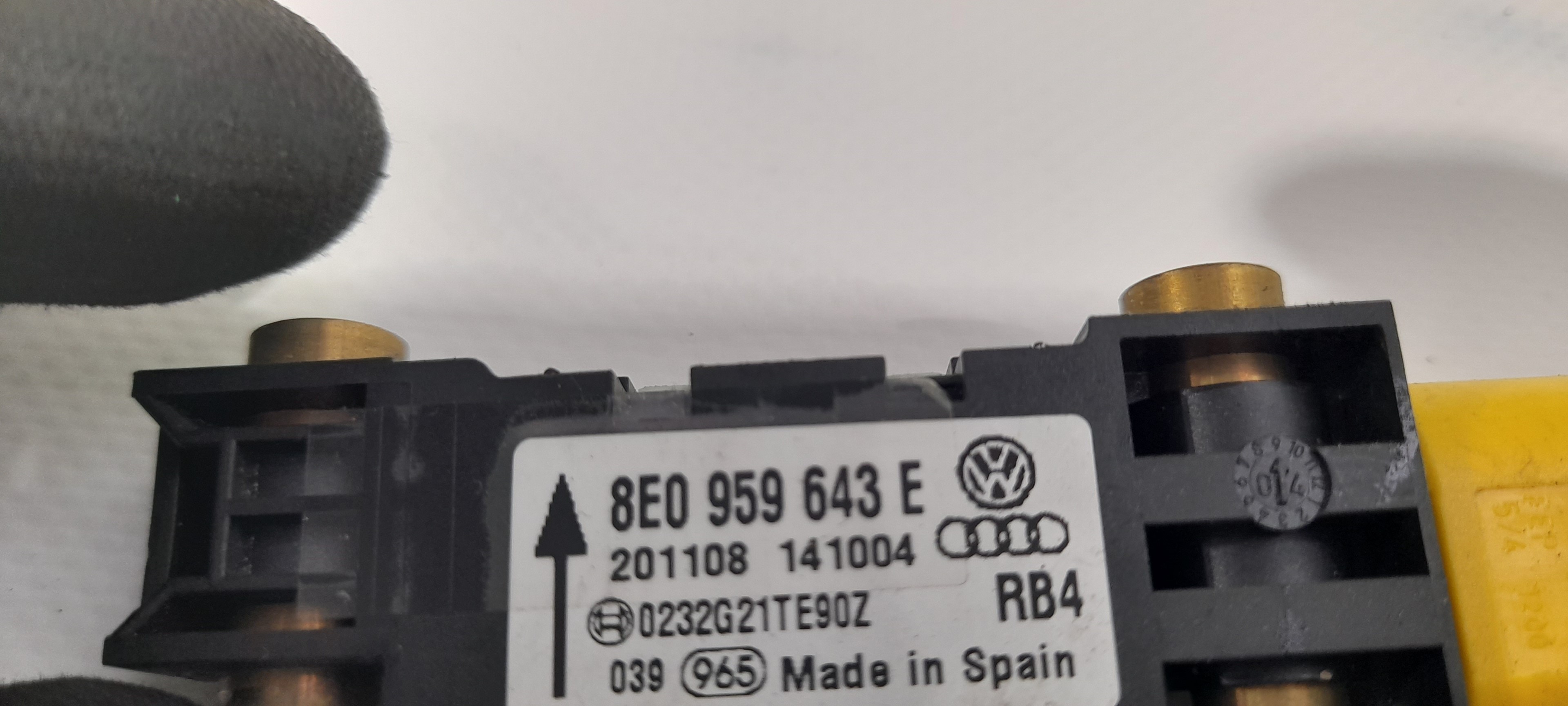 AUDI A6 C5/4B (1997-2004) Muut ohjausyksiköt 8E0959643E 24348350