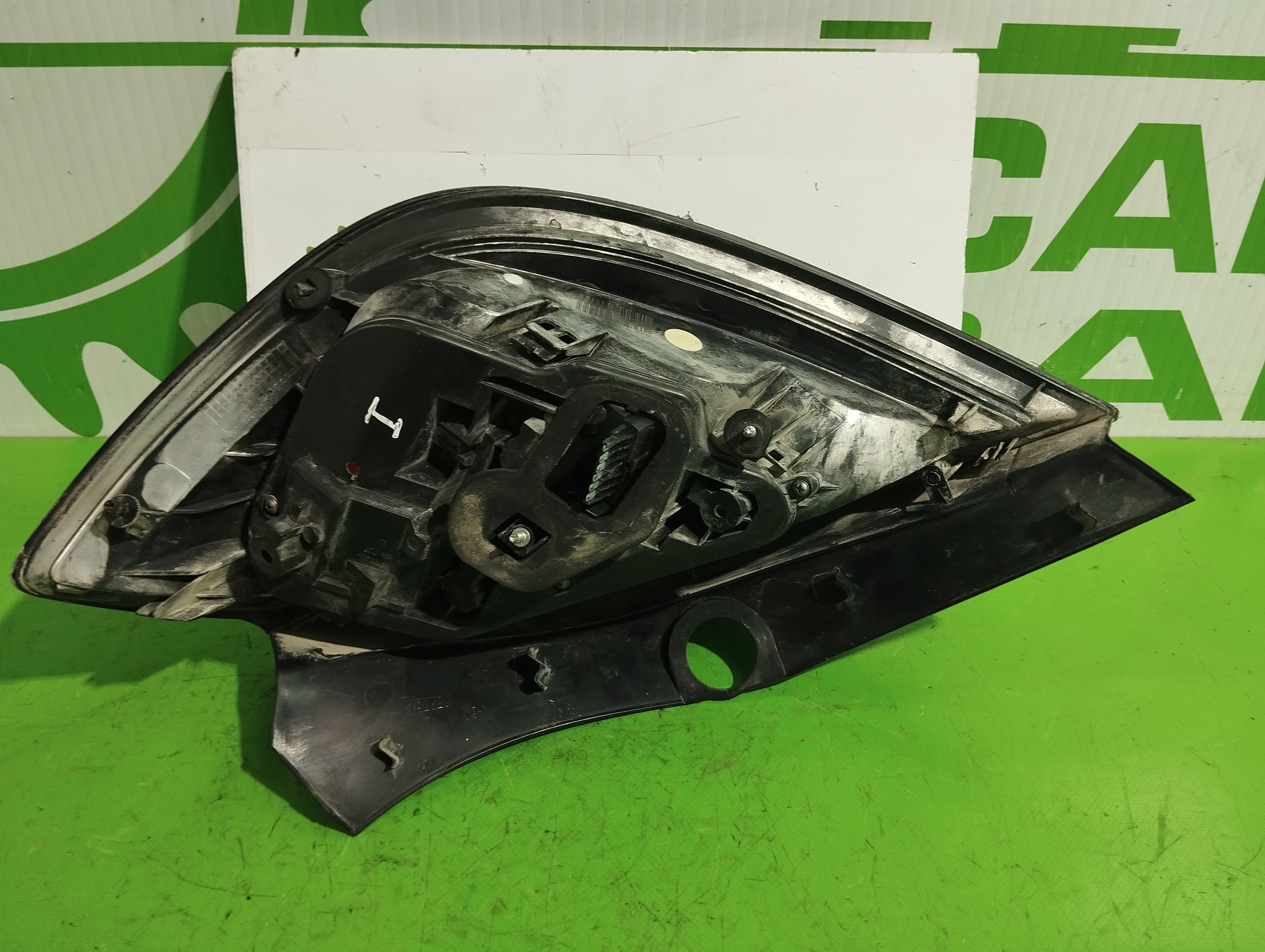 OPEL Astra J (2009-2020) Фонарь задний левый 24451835 26015318