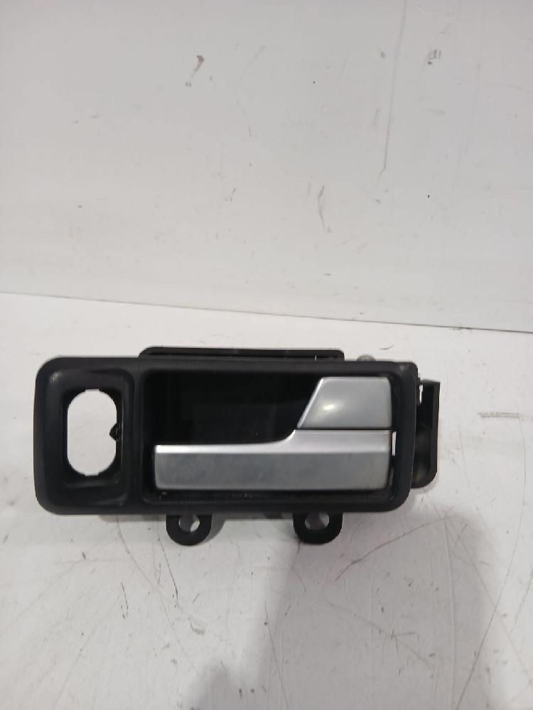 Maneta interior delantera derecha G6DA,G6DB,G6DD,G6DG 1470111 de Ford Focus c-max (dm2) 2003-2007 136 CV con 250000 km