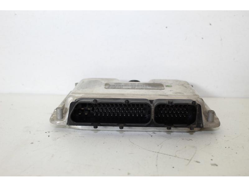 Centralita motor uce 0261207178 de Volkswagen Polo (6n2) 1998-2001 - pieza usada
