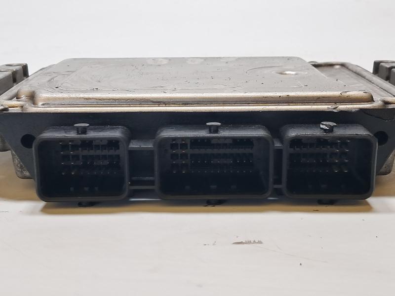 Switchboard engine uce 8HX 0281011089 de Peugeot 206 (t1) 1998-2010 - pieza usada