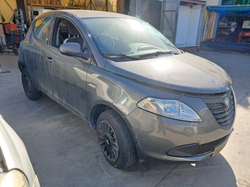 Front lock door rh 312A2000 51926043 de Lancia Ypsilon iii (312) 2011-2015 - pieza usada