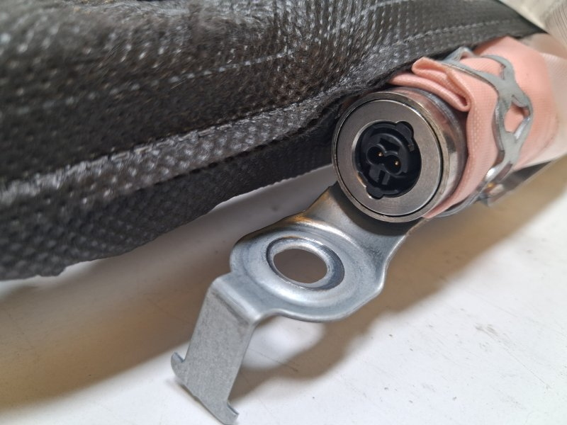 Aibag laterale destro YH01 9811504680 de Peugeot 3008 rest (p84) 2020-2023 - pieza usada