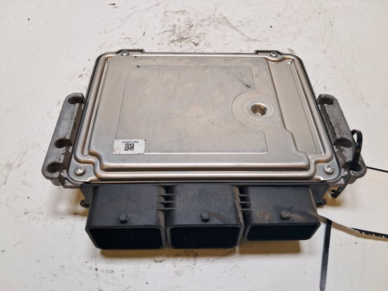 Centralita motor uce 9H06 0281030546 de Peugeot 2008 (cu) 2013-2020 - pieza usada