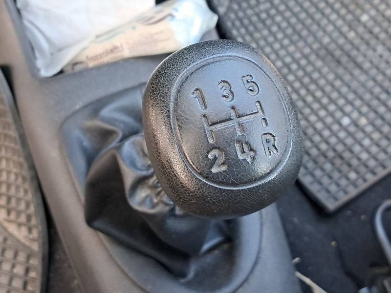 Alternateur DHF 1071418 de Ford Fiesta iv rest (4° serie) 1999-2002 - pieza usada