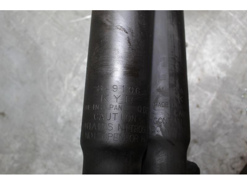 Juego amortiguadores trasero G6DG 1517638 de Ford Kuga i (1°serie) 2008-2012 - pieza usada