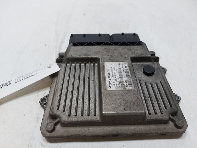 Motorsteuergerät 199A3000 51805375 de Lancia Ypsilon ii rest (843) 2006-2011 - pieza usada