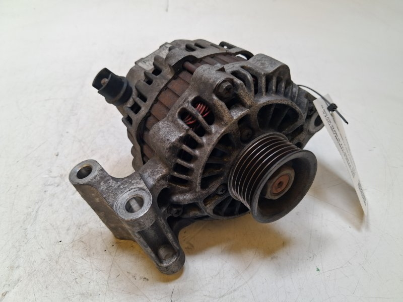 Alternateur DHB 1071418 de Ford Fiesta iv rest (4° serie) 1999-2002 - pieza usada