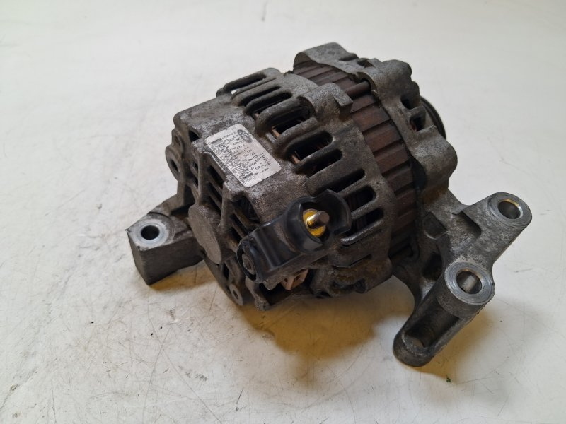 Alternateur DHB 1071418 de Ford Fiesta iv rest (4° serie) 1999-2002 - pieza usada